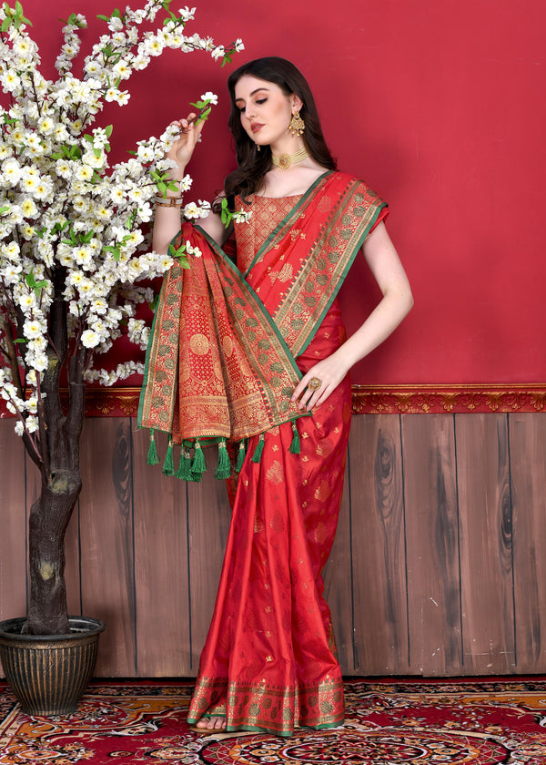 Soft silk saree with Zari weaving design